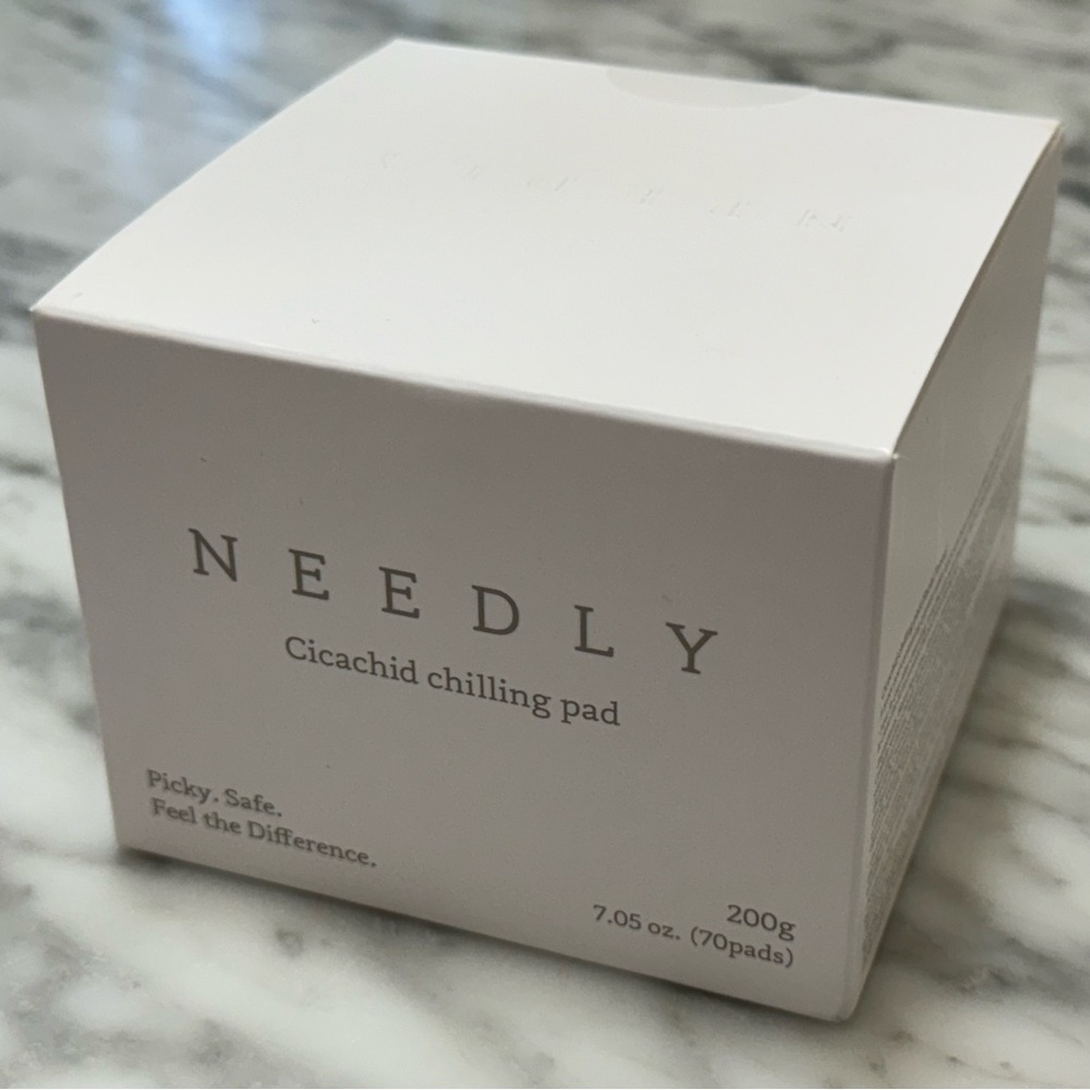 NEEDLY Cicachid Chilling Pad
